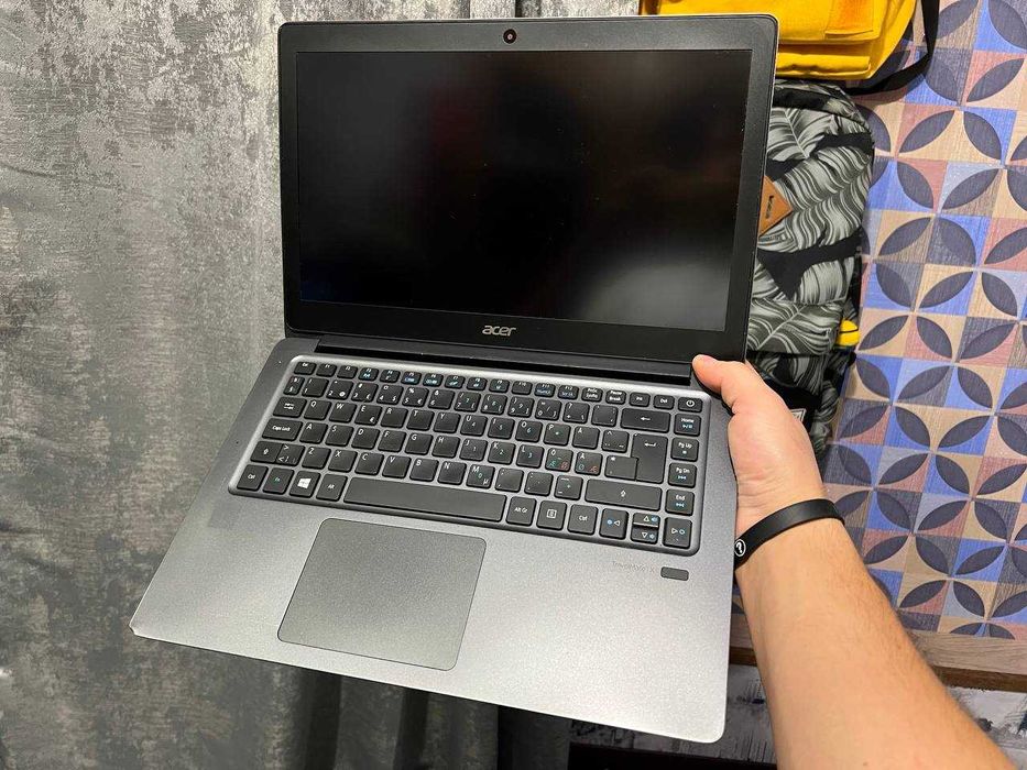 МАГАЗИН: Ноутбук - Acer TravelMate з Європи (DDR4 4Gb/SSD128/Intel i3)