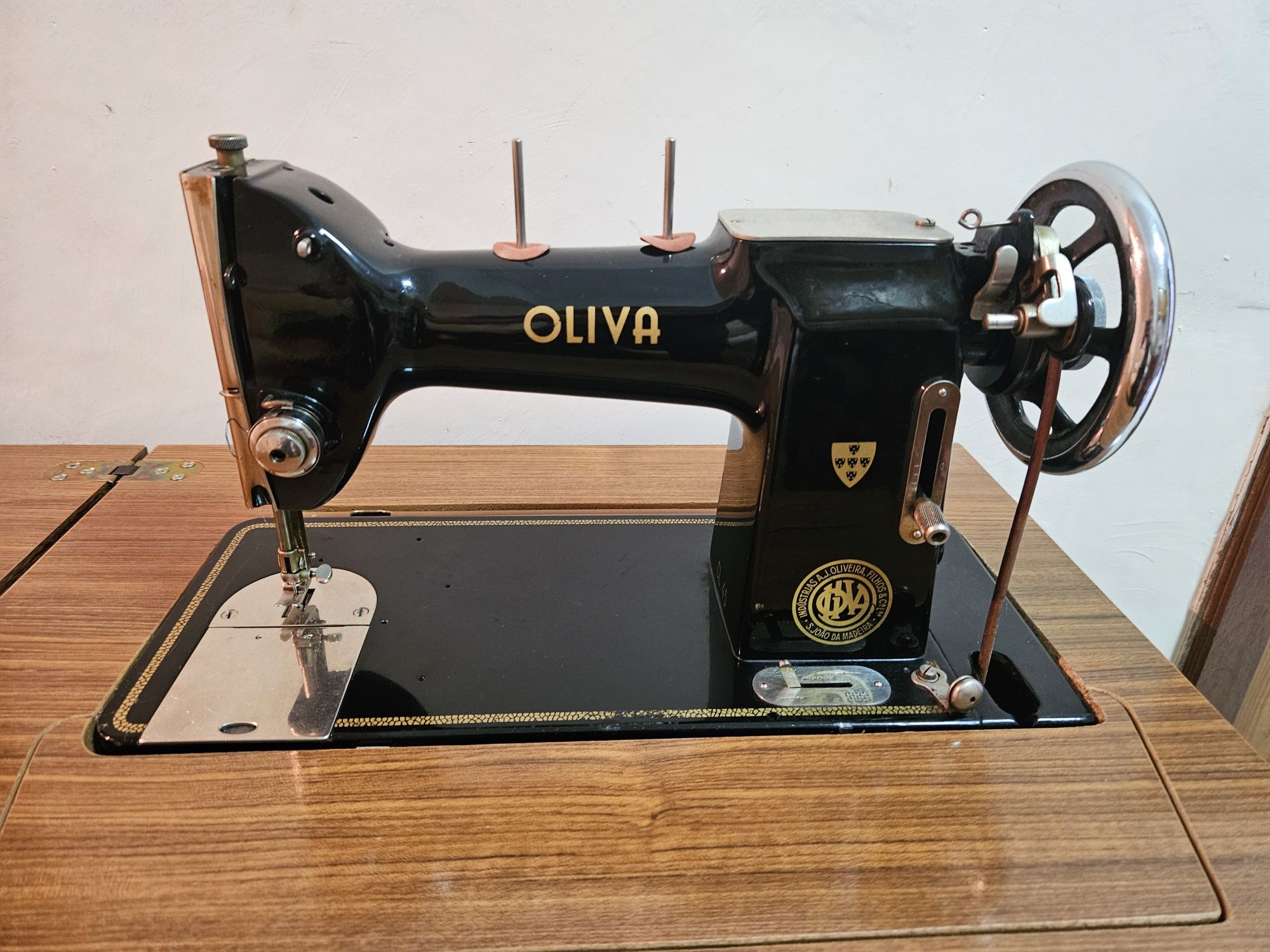 Máquina de costura Oliva