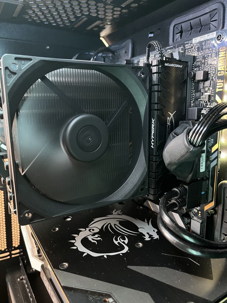 Komputer do gier RTX2070 i5-9600K z monitrem 24 cali