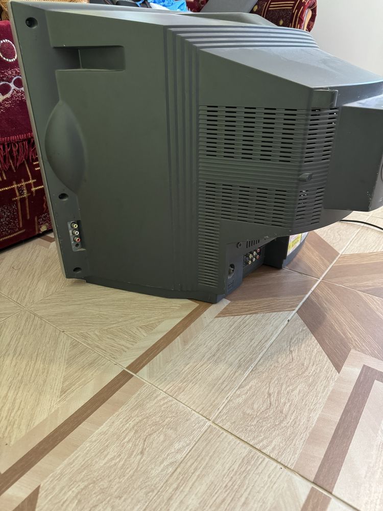 Телевізор LG RT-21FD40RX