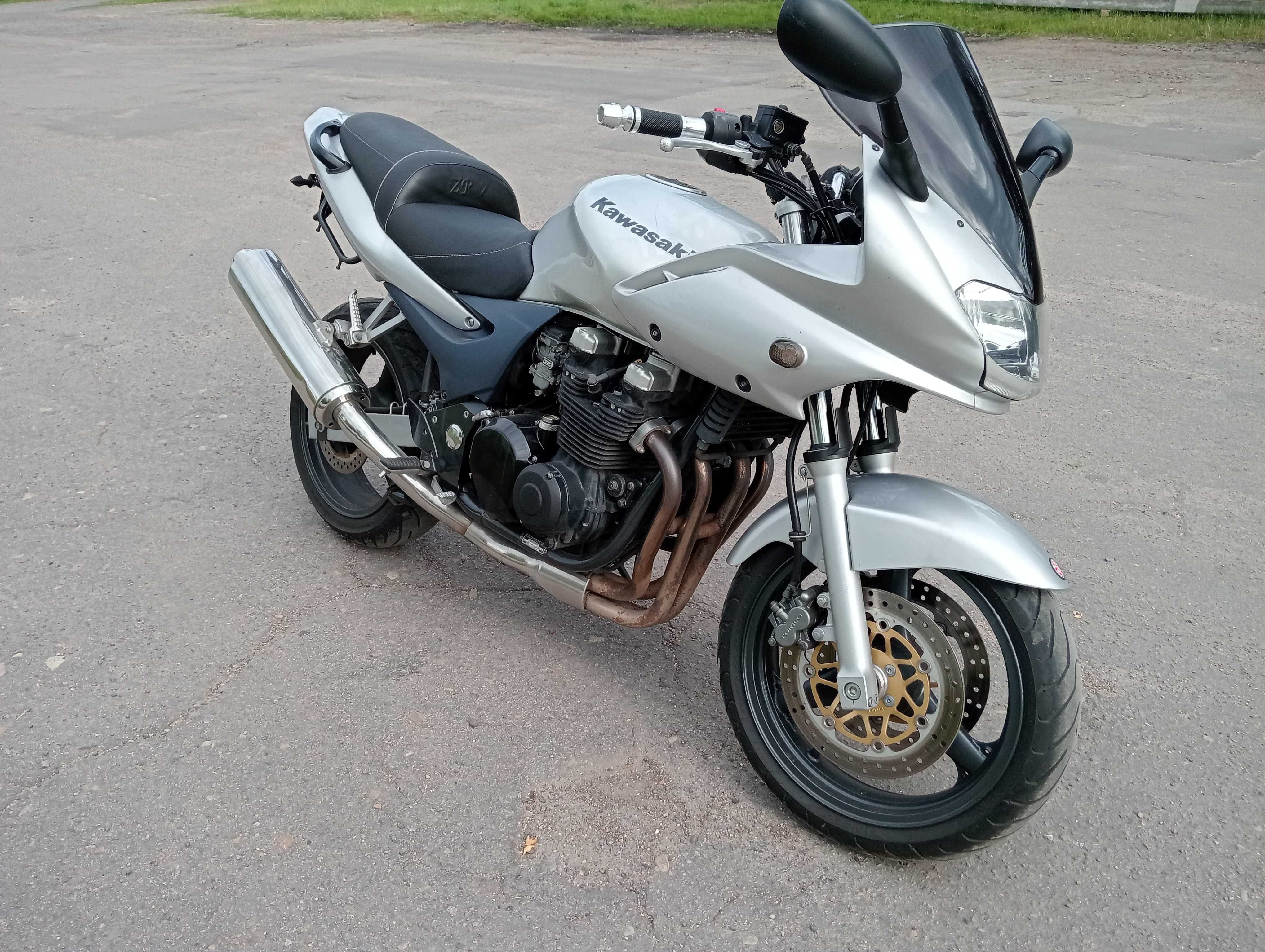 Продам kawasaki zr-7s