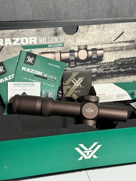 Vortex Razor HD Gen III 1-10x24 FFP 34 mm AO с сеткой EBR-9 MRAD