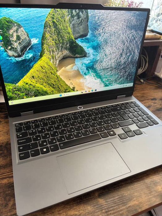 Lenovo LOQ / Ryzen 7 7435HS / RTX 4050 / 24GB RAM / SSD 1TB