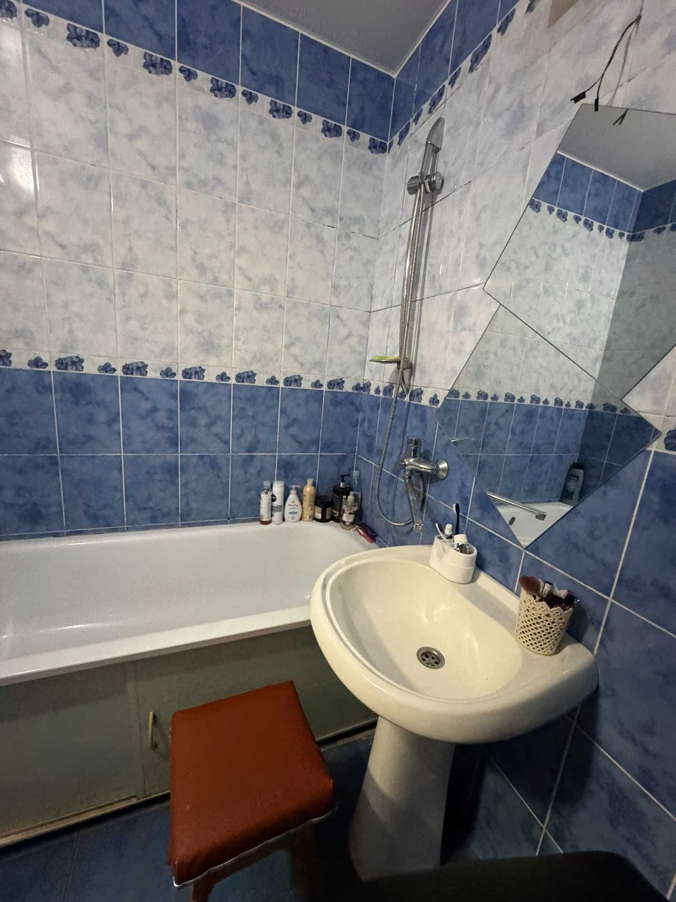 39338 Продається чудова 1-кімнатна квартира, мікрорайон Виставка