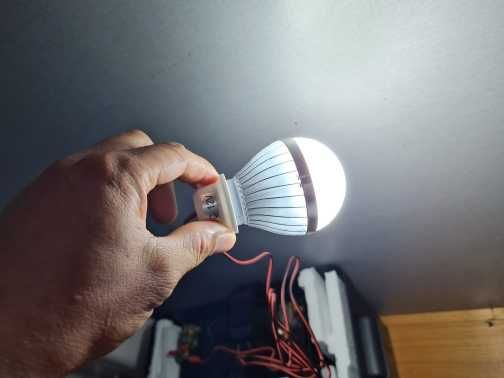 LED лампа от 12V аккумулятора 9W с радиатором охлаждения