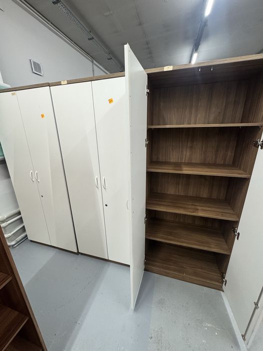 Szafy aktowe , bialy mat , fronty  jasny orzech wys 190/80/42