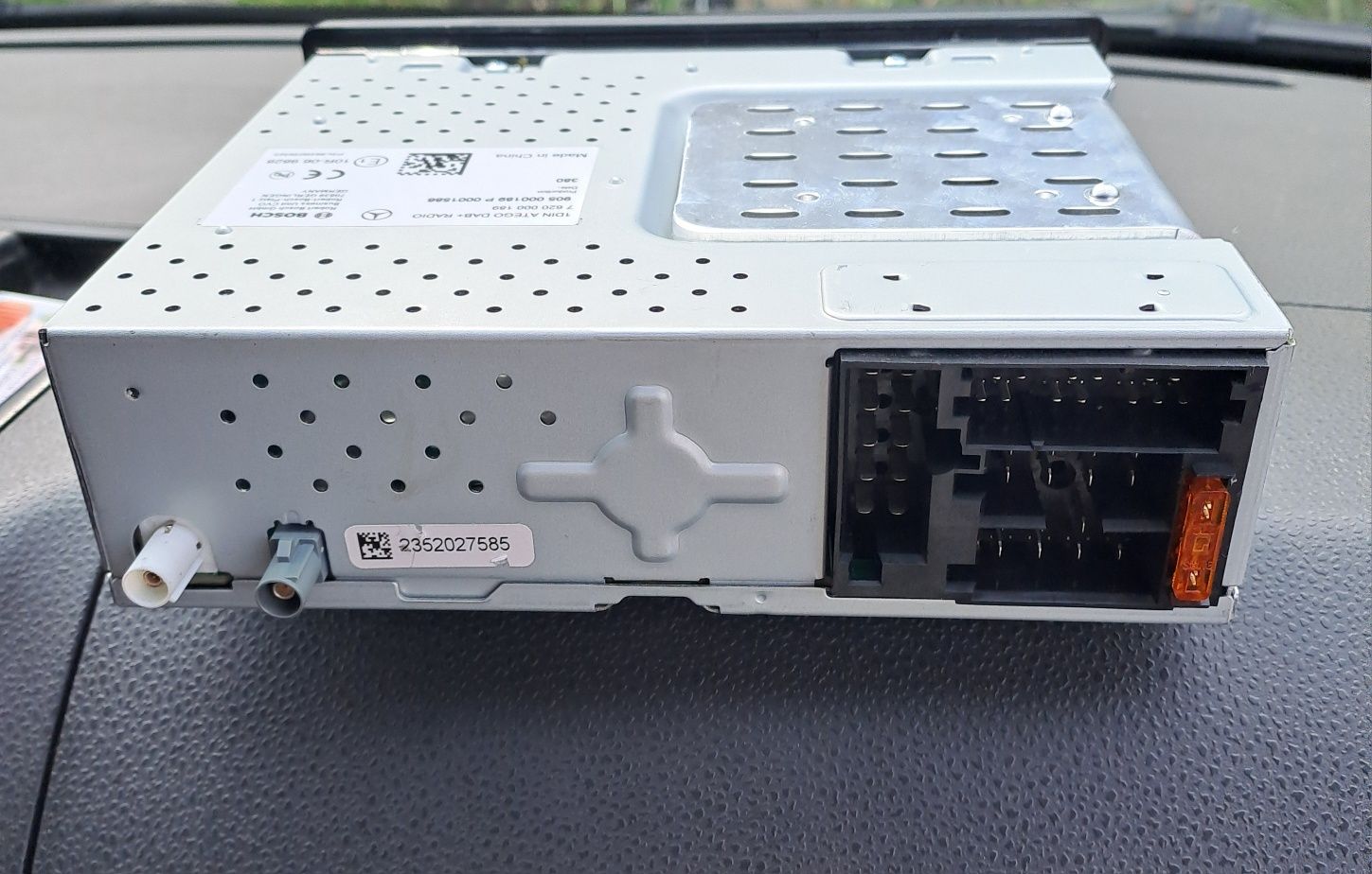 Radio bosch, do ciężarówki mercedes actros, atego DAB+, bluetooth, 24V