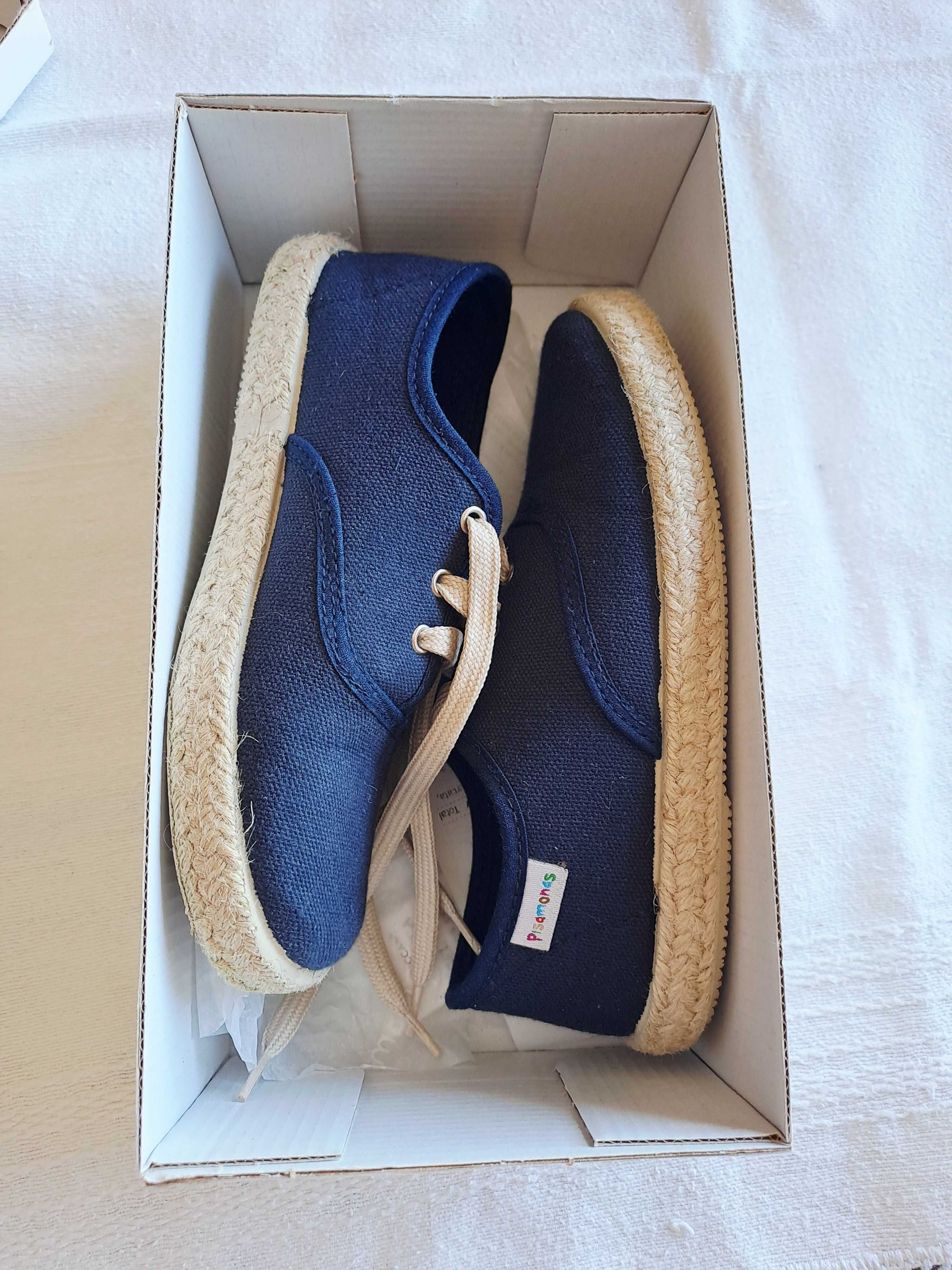 Sapatos criança rapaz semi novos