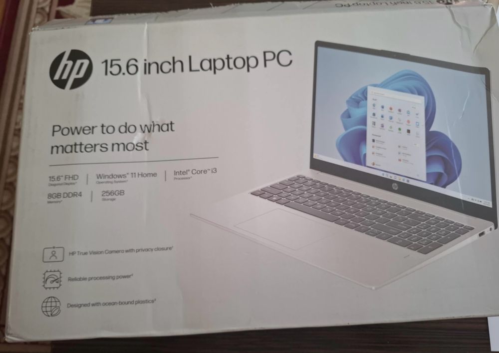 Laptop PC 15.6 inch HP 8GB 256 GB windows 11