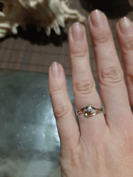 Кольцо брилиант золото