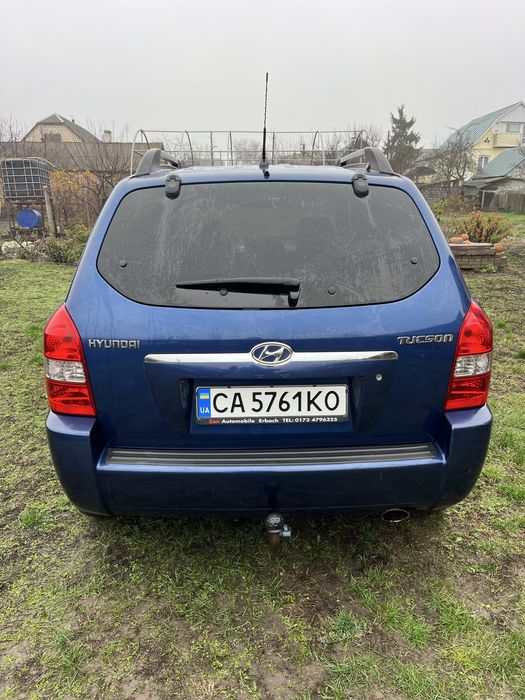 Hyundal Tucson 2.0 бенз. 2WD.