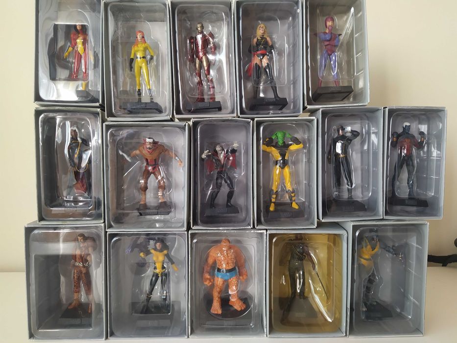 Arquivadores Revistas e Bases Exposição figuras Marvel e DC Comics