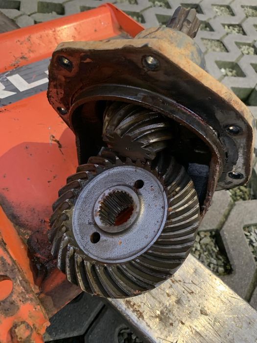 Редуктор грунто фрези кубота.