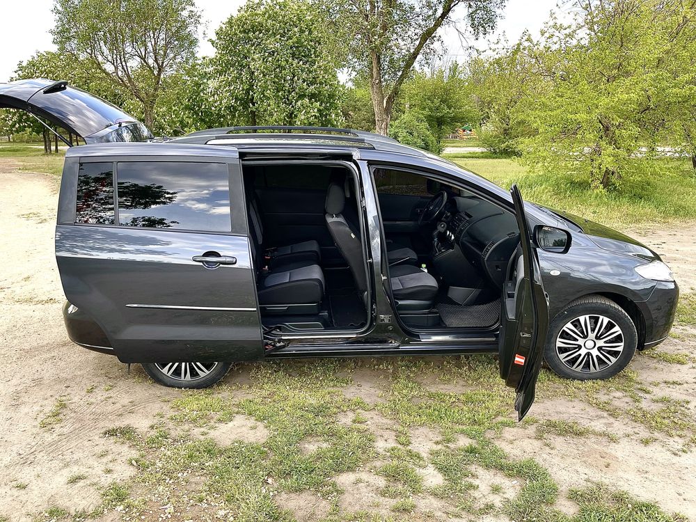 Mazda 5 минивен 2006