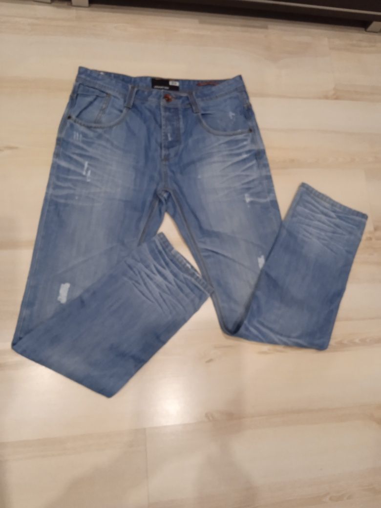 Spodnie jeans męskie rozm.M/L Diverse