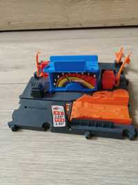 Hot Wheels - stacja paliw