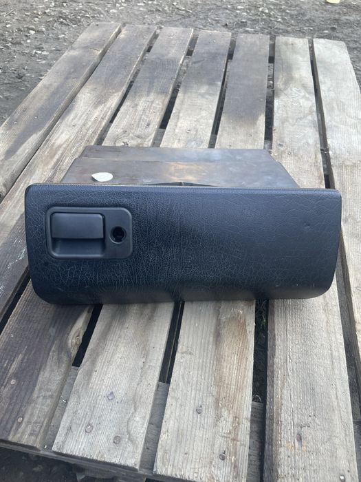 Бардачок Гольф 3 Венто