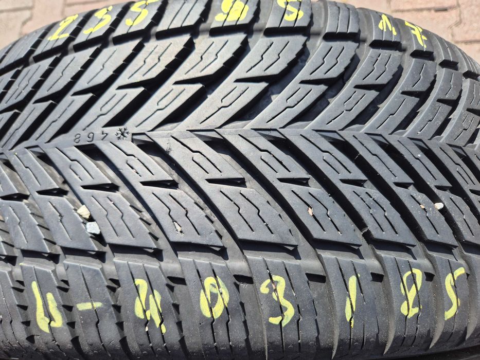 235/55r17 (W403/25)008 2szt 7,5mm 20r Seasonproof NOKIAN CAŁOROCZNE