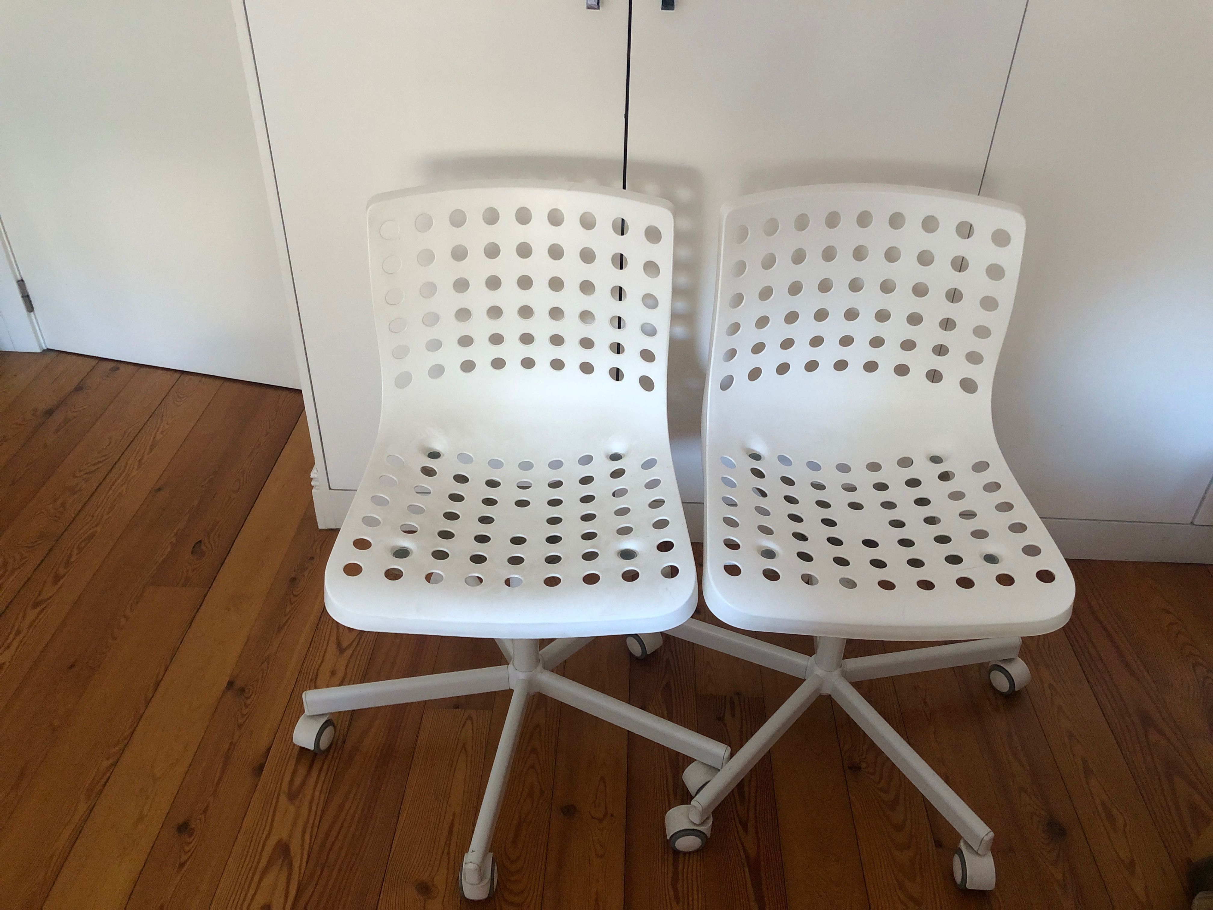 Cadeiras Ikea brancas