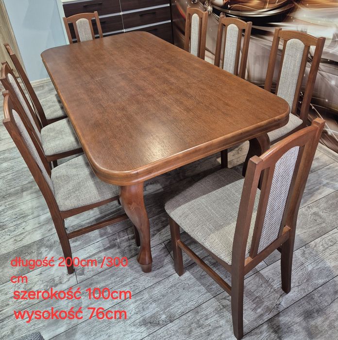 Duży stół rozkładany z 12 krzesłami