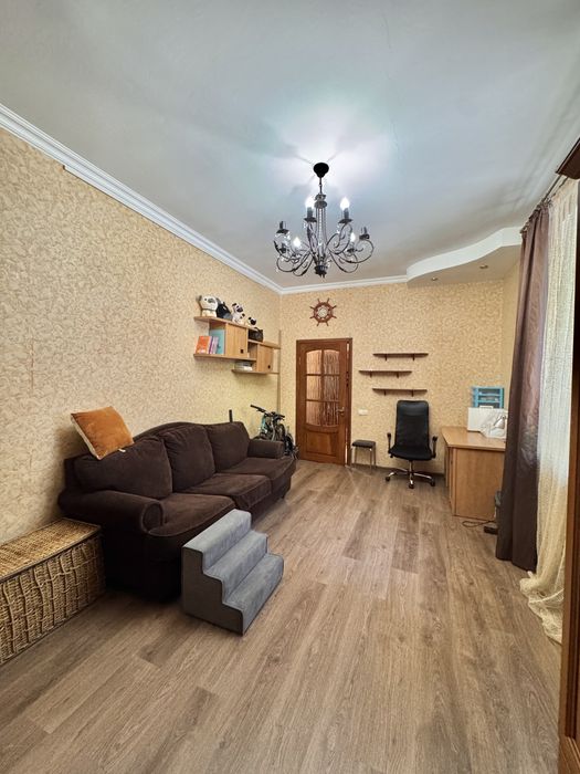 Центр, Семинарская, Двухкомнатная квартира, сталинка, есть видео