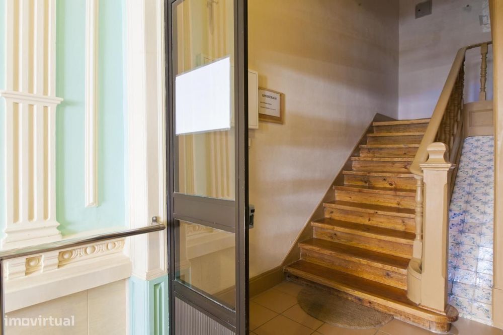 Quarto - localizado em Arroios Lisbon