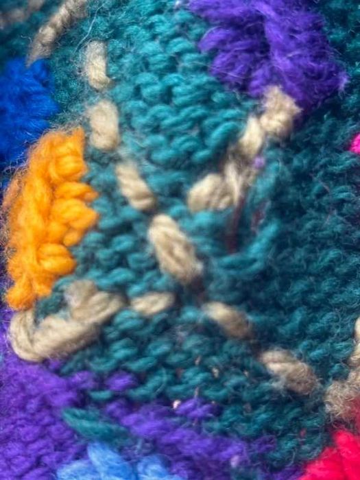 Kolorowy sweter unikat hand made kwiaty domki