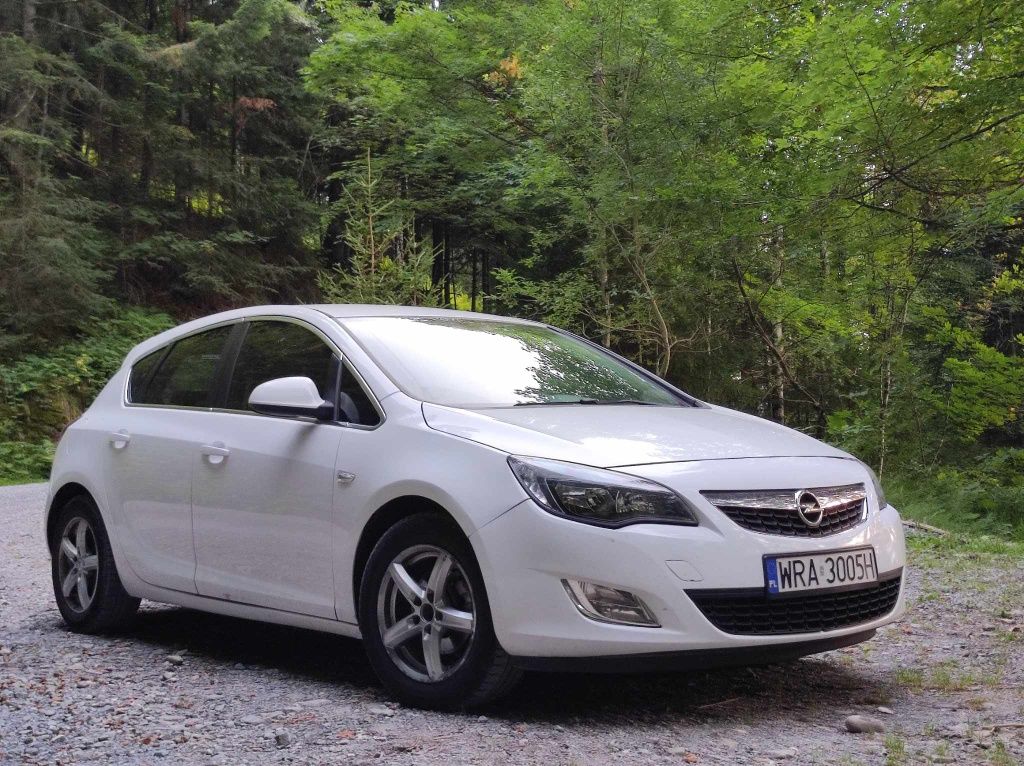 Opel astra j 2010