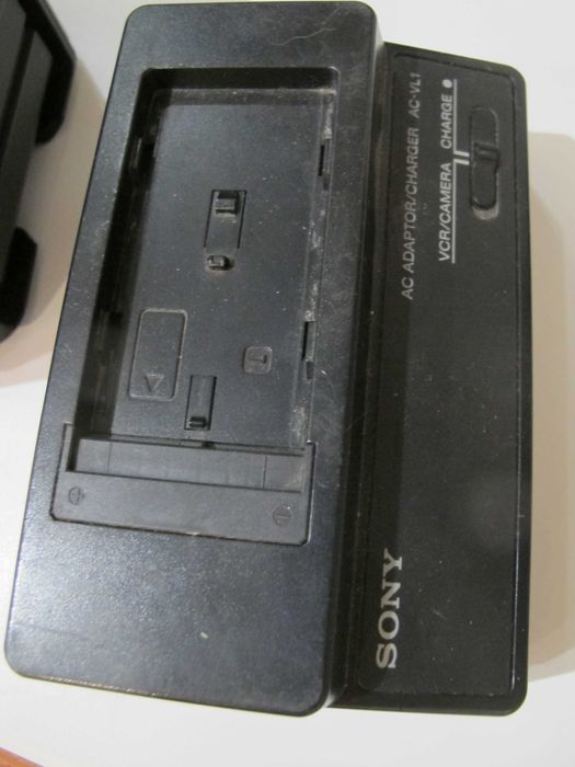 Sony NEX-FS100,  об'єктив Sony 16мм 2.8