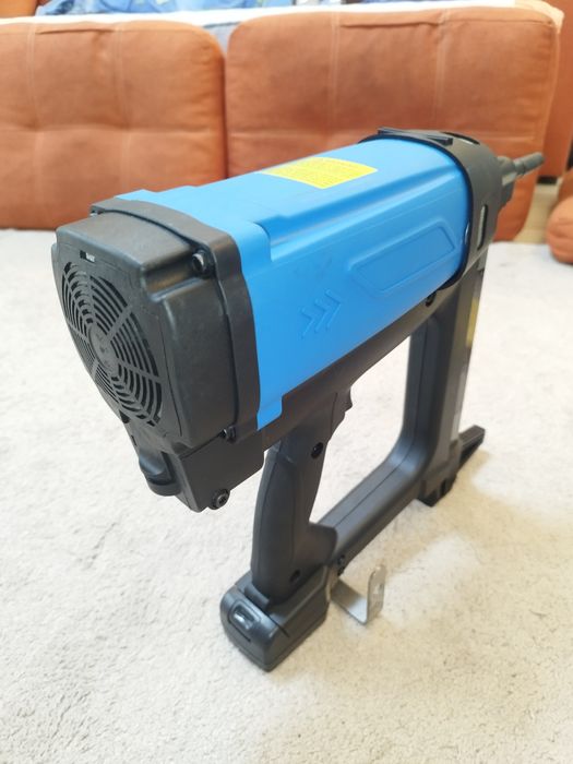 Газовий монтажний пістолет 110джоулей GAS50