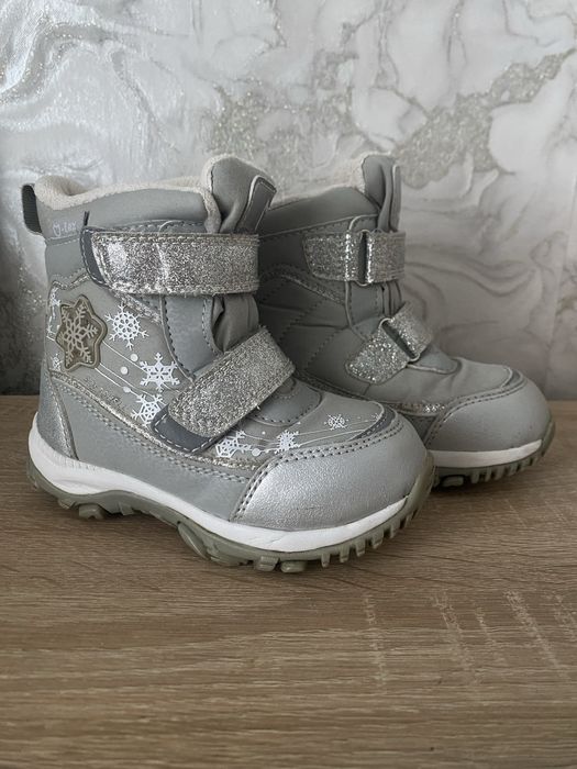 Зимові ботінки для дівчинки