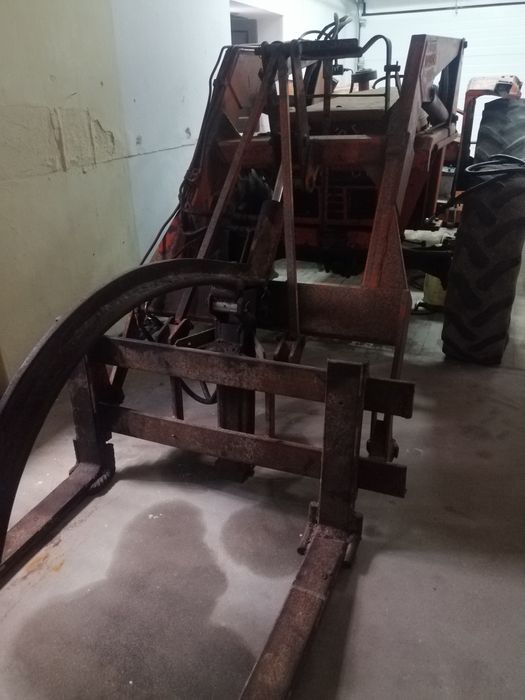 Vende-se. Tractor agrícola