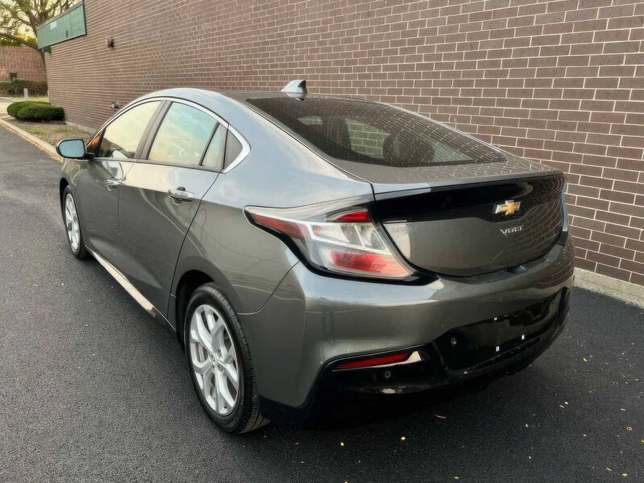 Chevrolet Volt Premier      2017