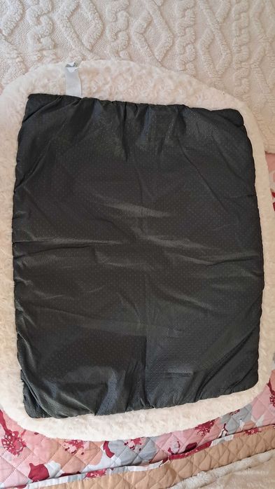 Alcofa NOVA com almofada amovível para cães ou gatos