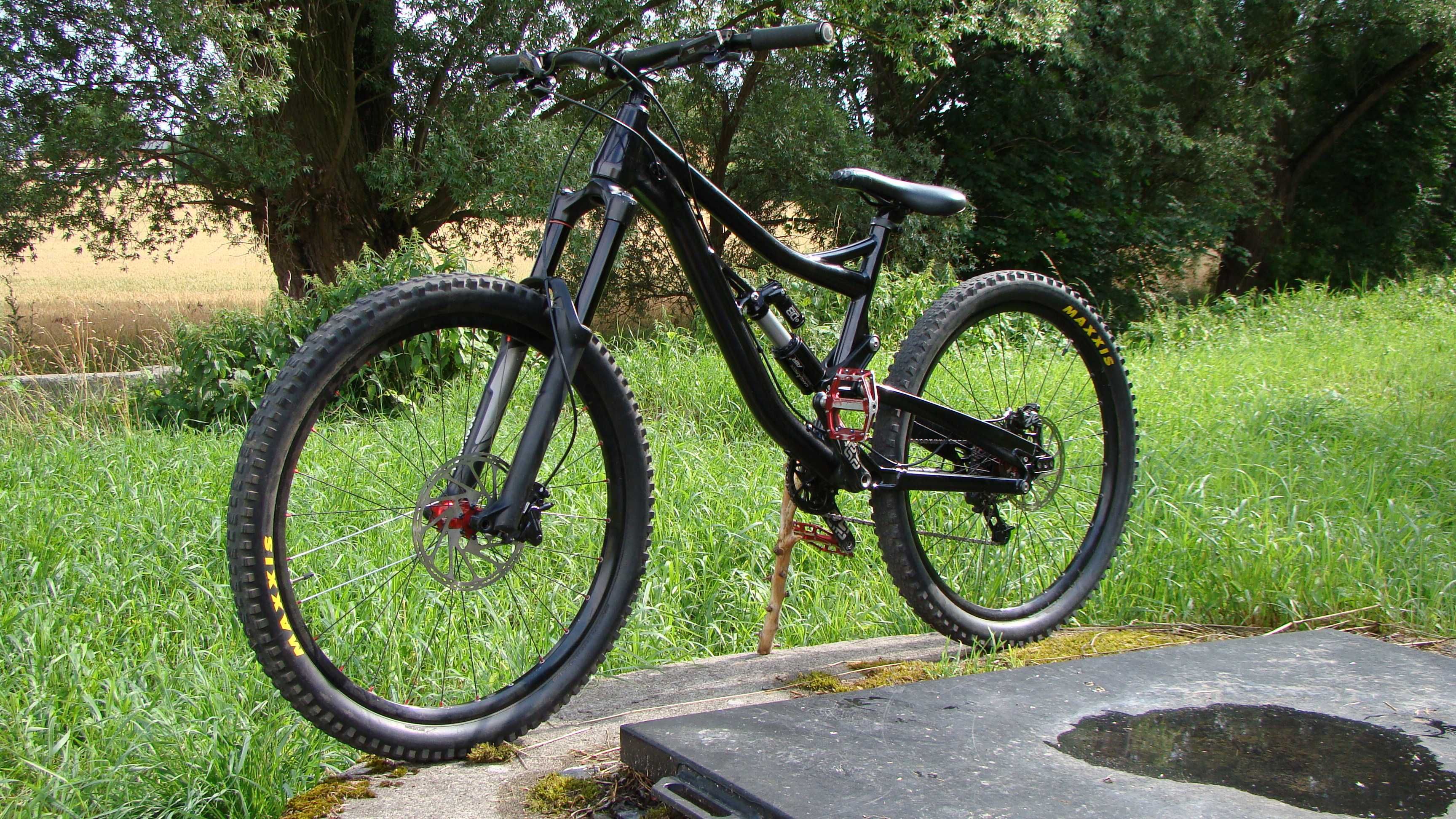 Alutech Fanes 2016  (CUSTOM PAINT LC9Z) Nowo Złożony