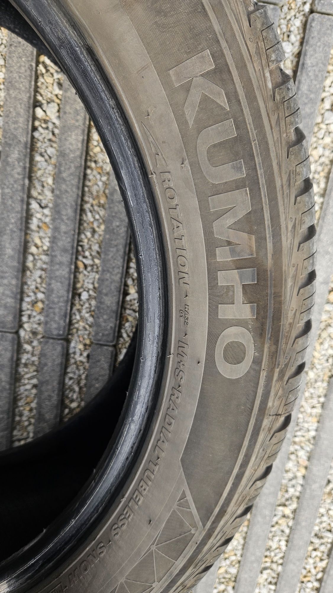Opony wielosezonowe Kumho Solus 4s HA322024