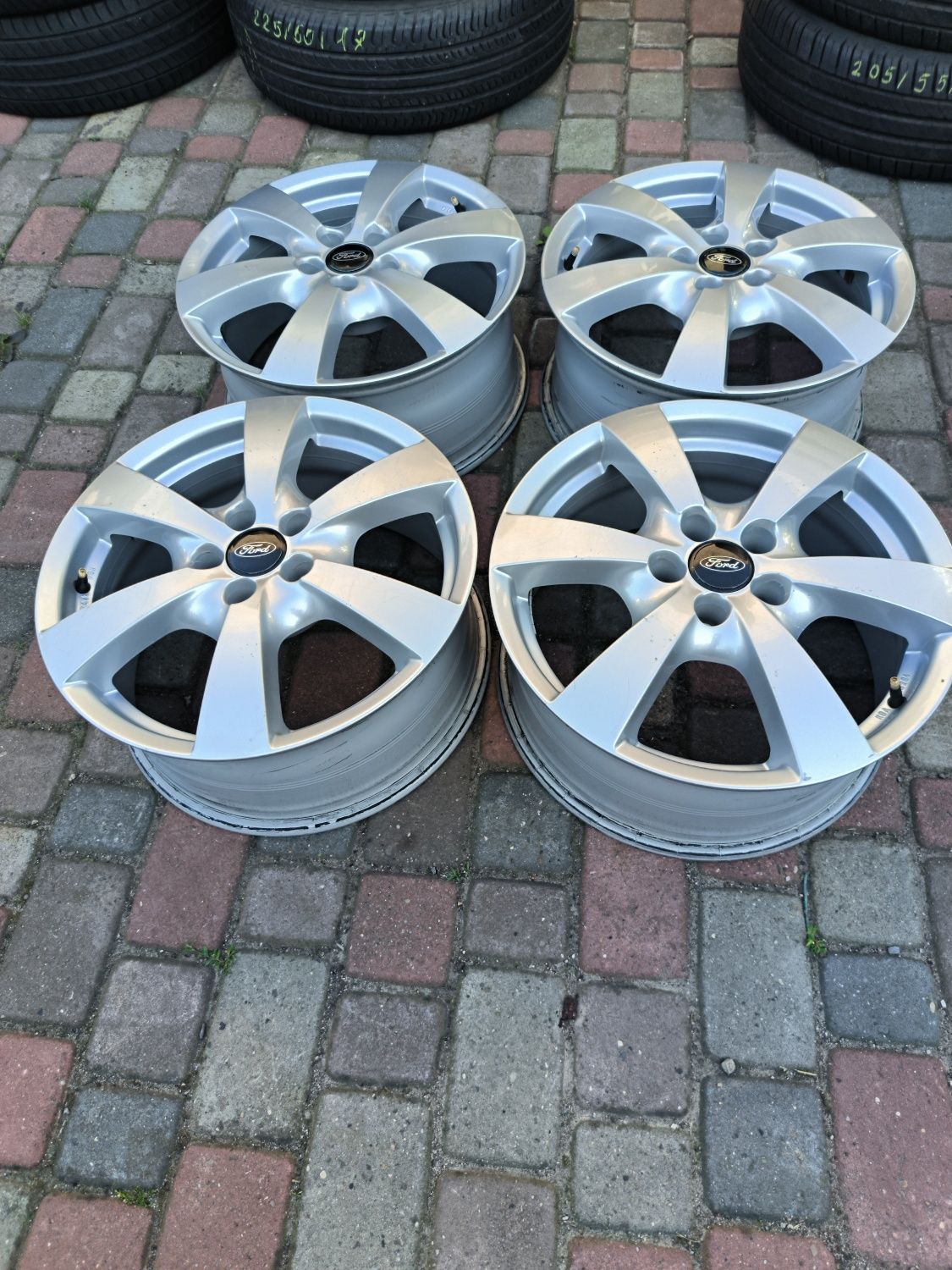 Felgi aluminiowe 17 Ford Focus Galaxy SMax CMax Kuga Mondeo 5x108