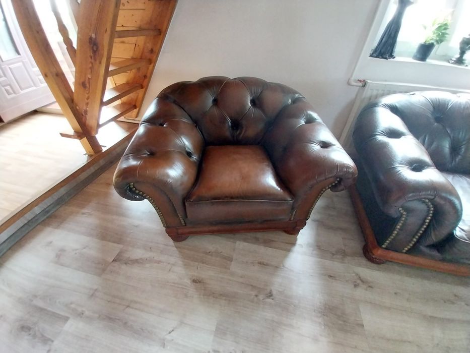 Komplet Komplet wypoczynkowy typu chesterfield 3+2+1  100% skór