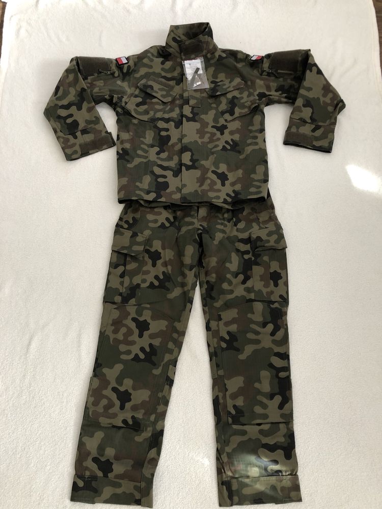 Mundur Polowy Najnowszy wzór 124P rozm. M/L.