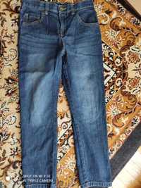 Spodnie jeansowe chłopięce r. 146 cm