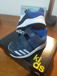 Sapatilhas Adidas n°19