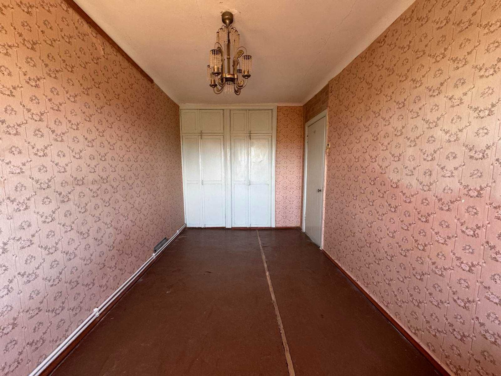 Продаж трикімнатної квартири з індивідуальним опаленням