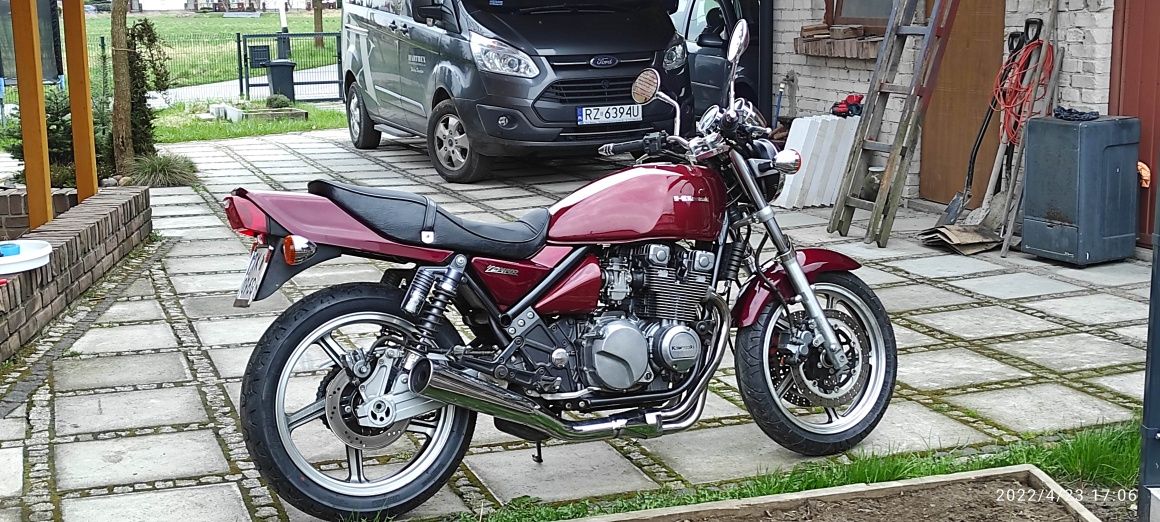 Kawasaki Zephyr ZR 550