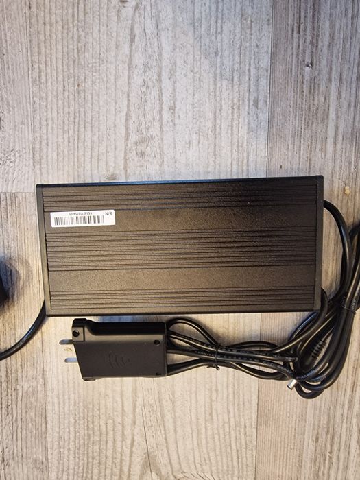 Ładowarka Phylion Battery 25,9V Li-ion