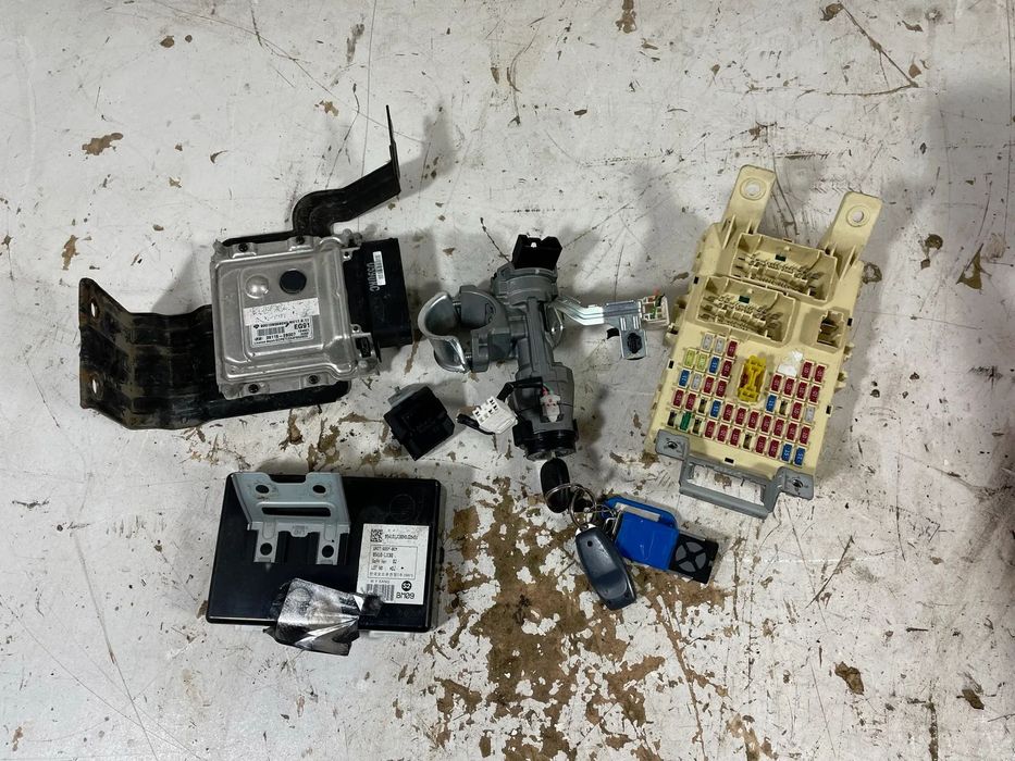 HYUNDAI I20 LIFT 12- 1.4 ZESTAW STARTOWY STEROWNIK SILNIKA KOMPUTER STACYJKA SKRZYNKA BEZPIECZNIKÓW MODUŁ IMMO 39115-2B007