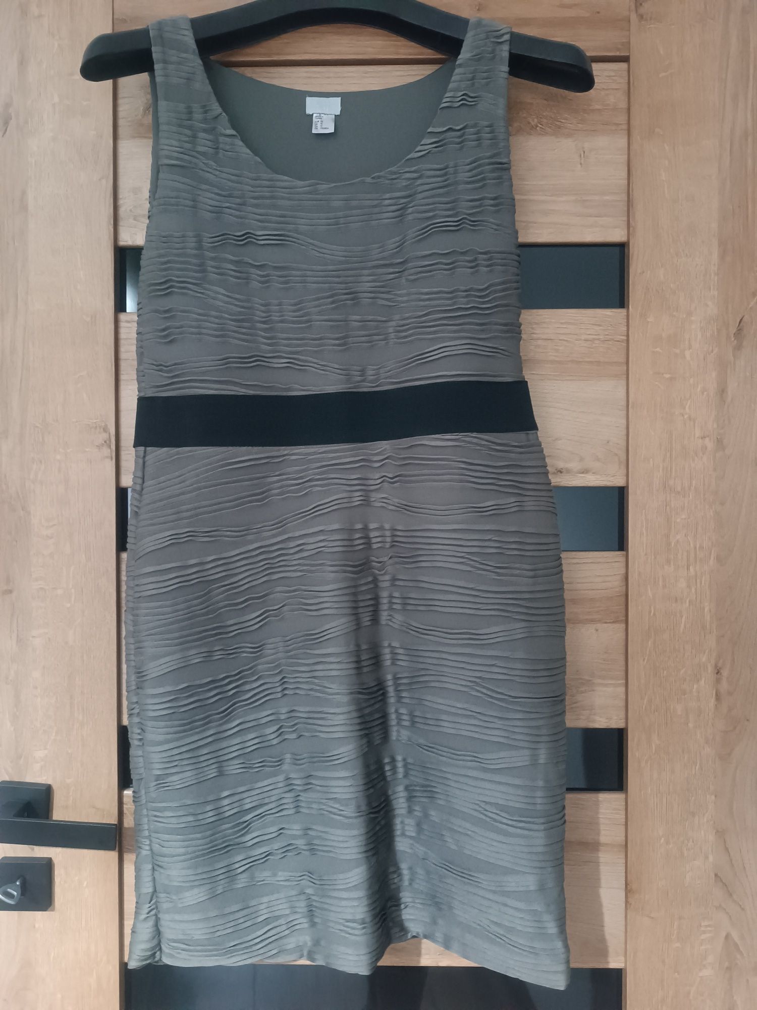 Sukienka elegancka H&M r.42