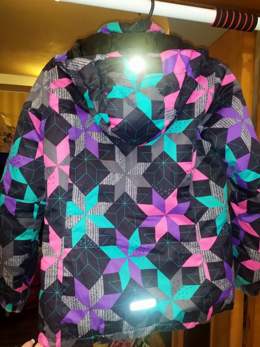 Женская куртка. Спортивная куртка.