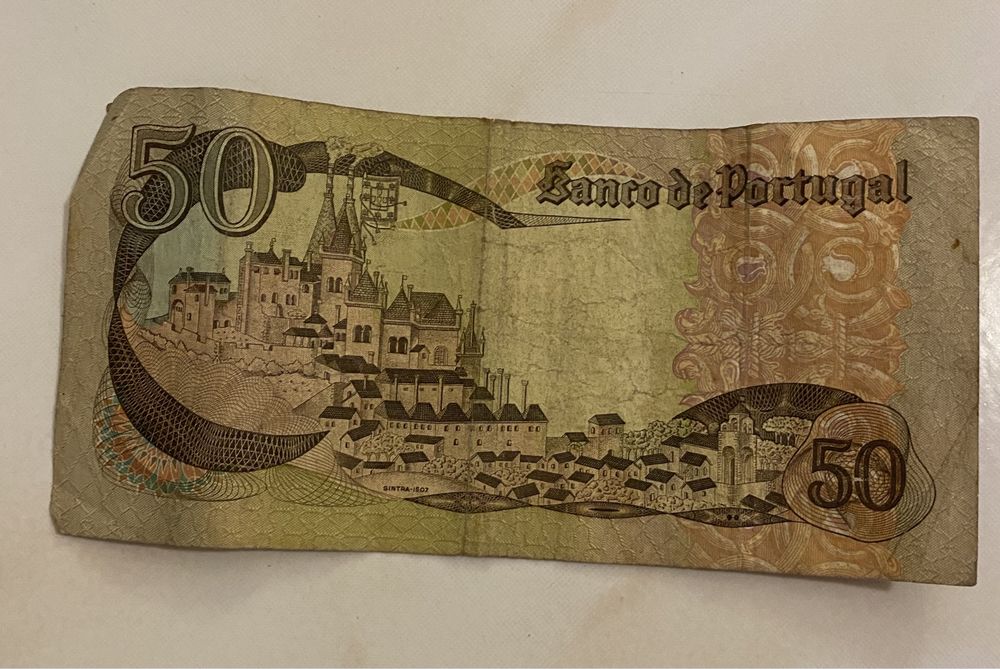 Notas portuguesas e estrangeiras