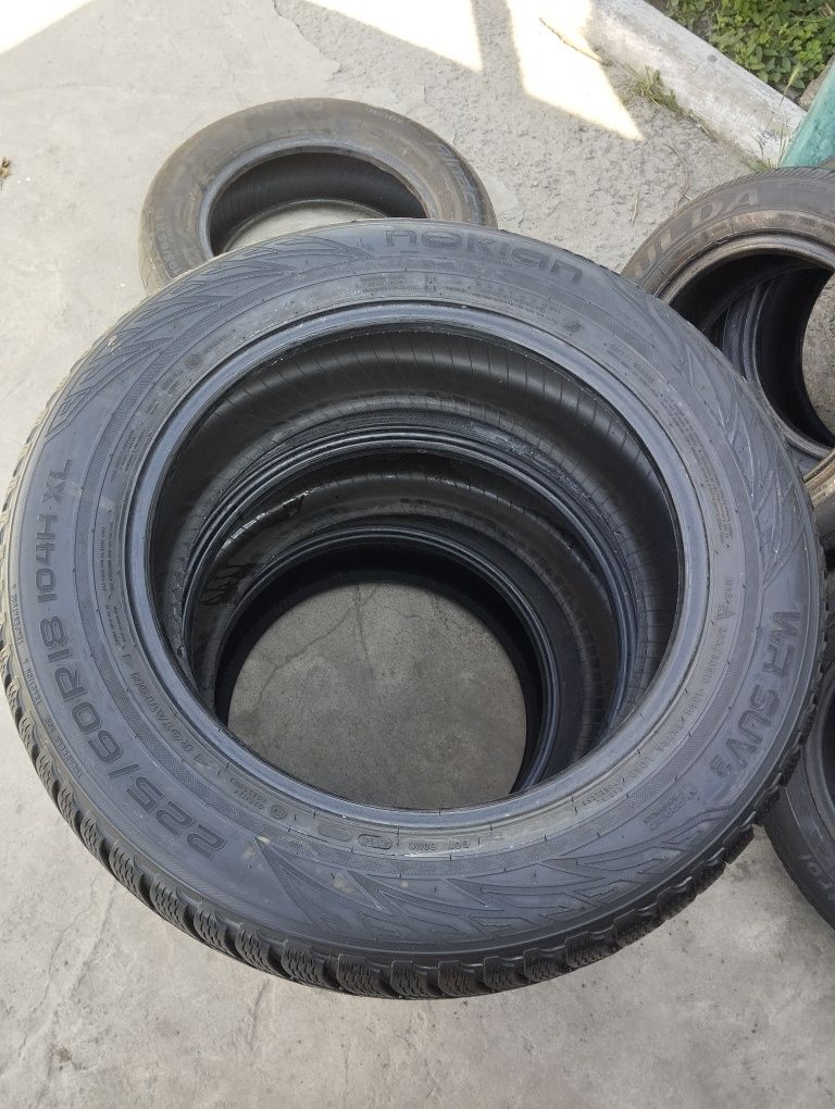 Одна зимова шина Nokian 225/60/18