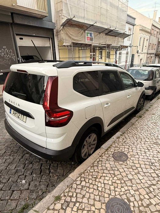 Dacia joguer 2022 bifuel 7 lugares — foto 1